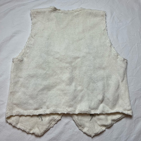Vintage Carolyn Taylor Embroidered Floral Knit Vest - Picture 2 of 5